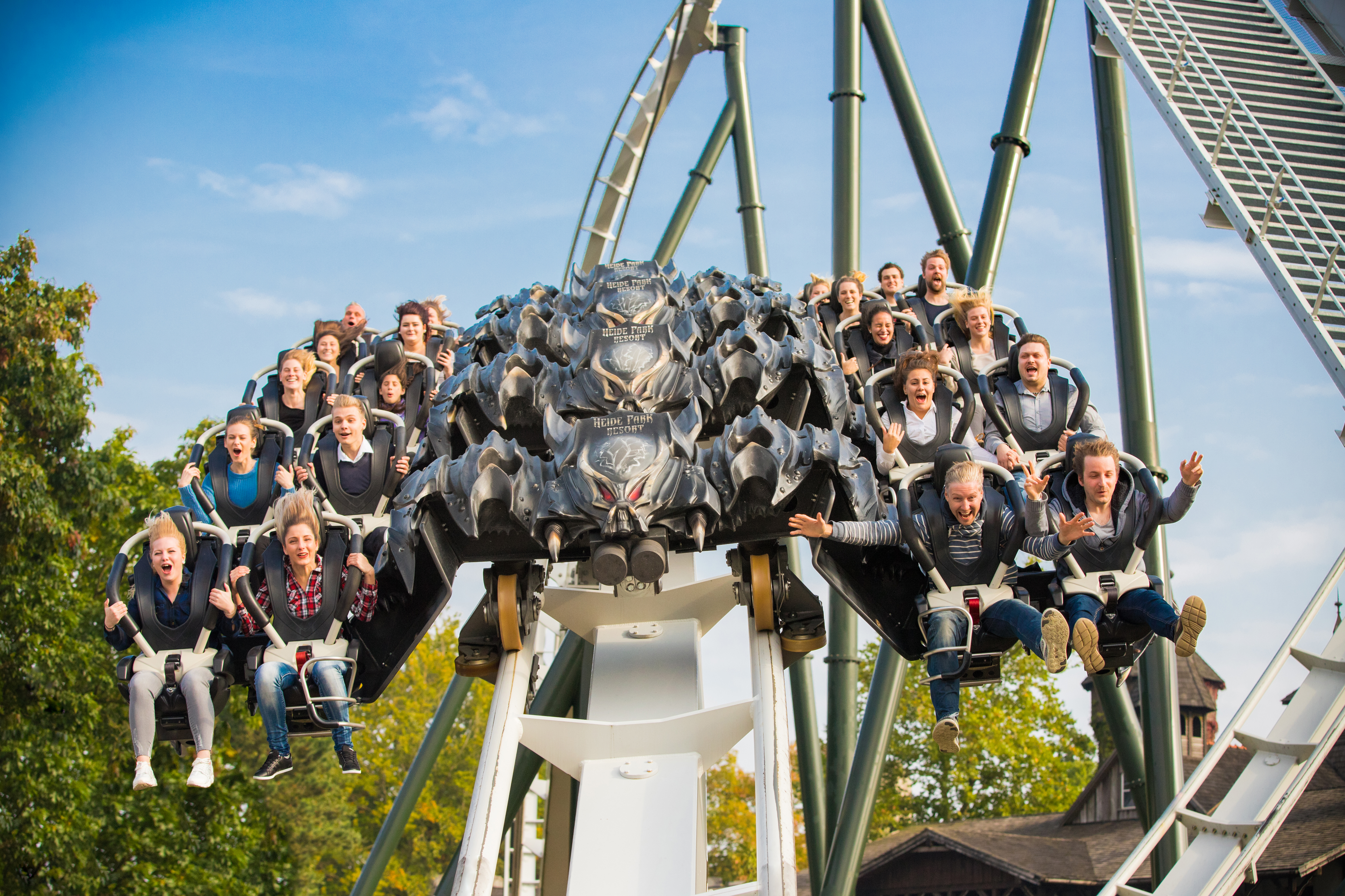 Wing Coaster Flug der D monen Heide Park Resort